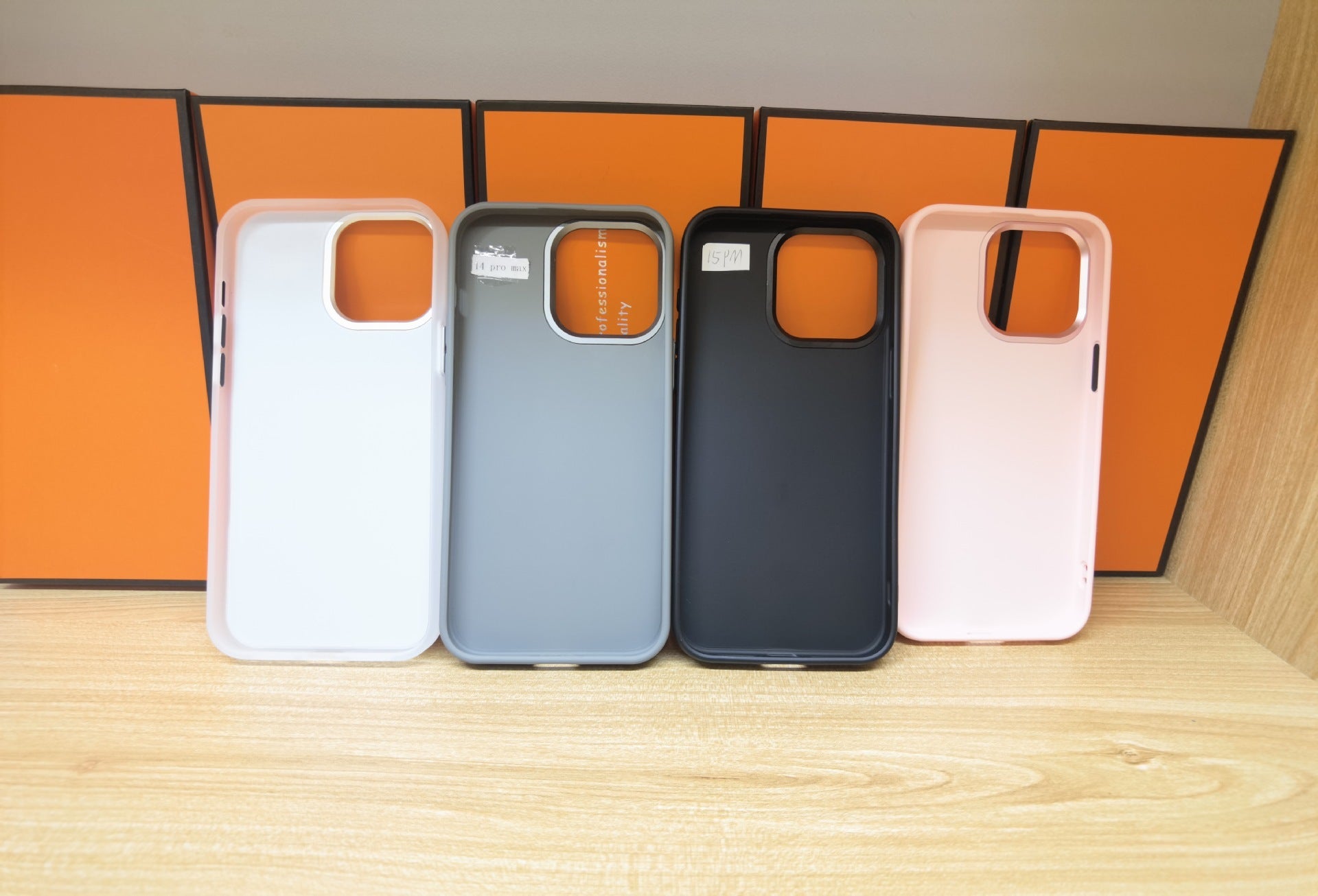 Four-Color E-Ink Screen Projection Phone Case – Heat Dissipation, Anti-Fingerprint & Shockproof TPU Case for iPhone 13, 14, 15 & 16 Series