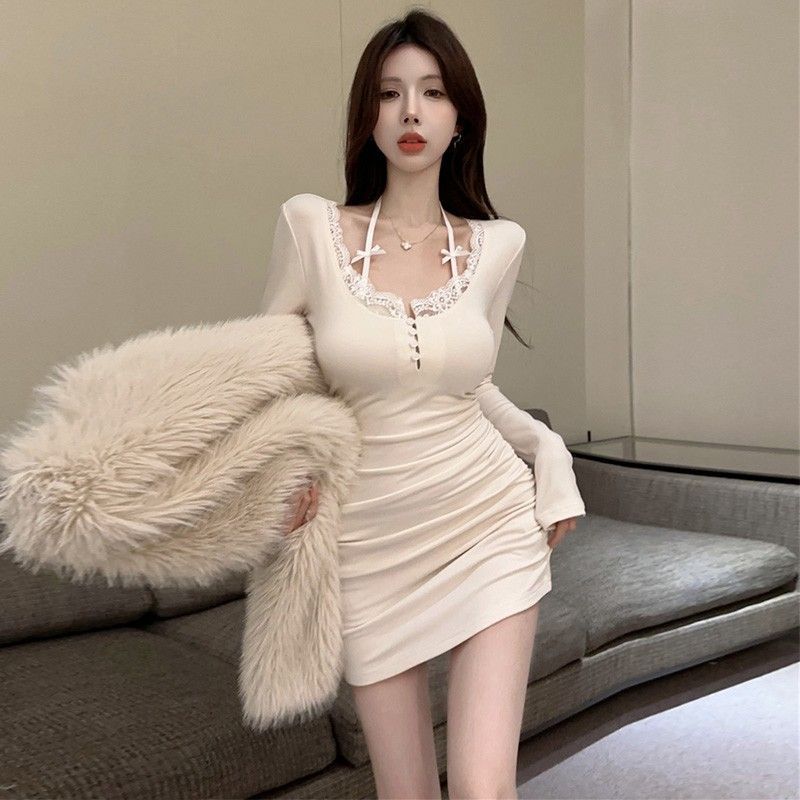 Lace Accent Bodycon Dress – Elegant Slim Fit for Parties & Events